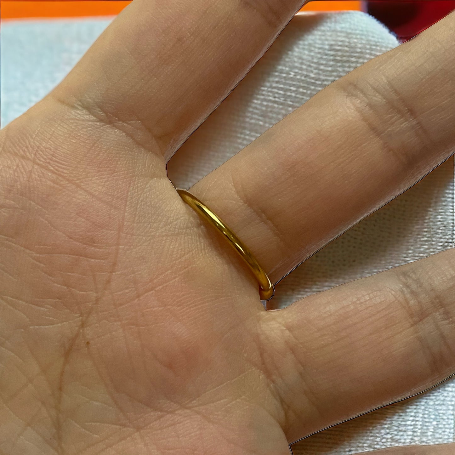 Anillo de acero dorado y papel (tamaño ajustable)